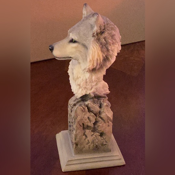 Mill Creek Studios Art Signature Wolf #38230 Sculpture Figures - Picture 11 of 17